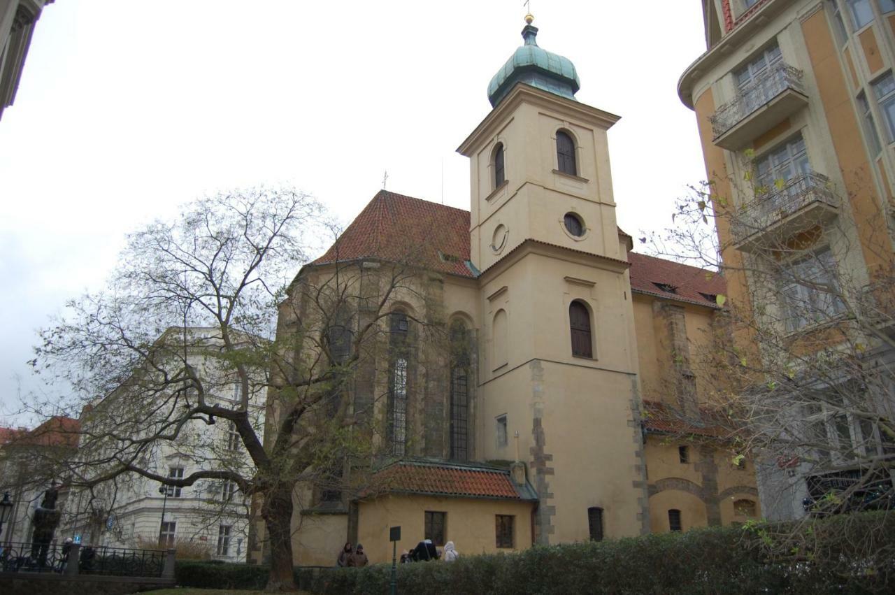 Apartment In The Heart Of Praga Esterno foto